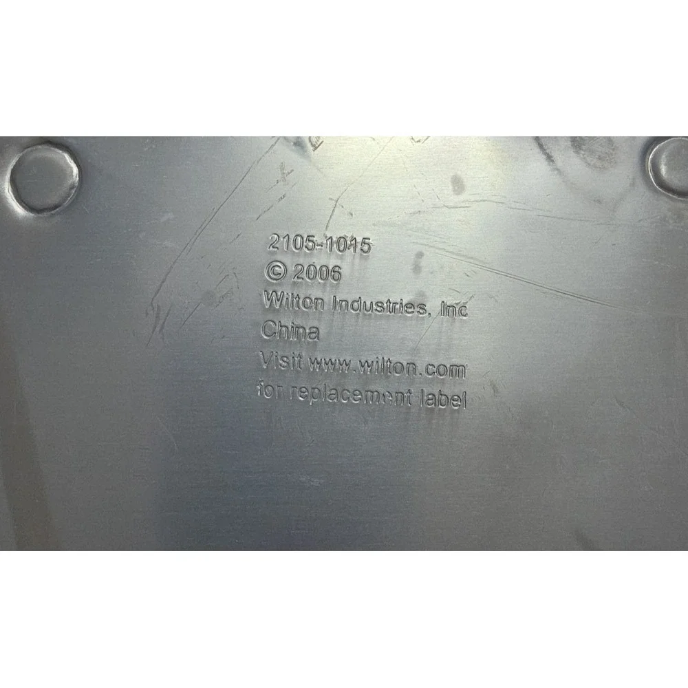 Wilton Animal Paw‎ Print Cake Pan Baking Mold Dog Cat Lion 2105-015